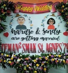papan bunga pernikahan surabaya
