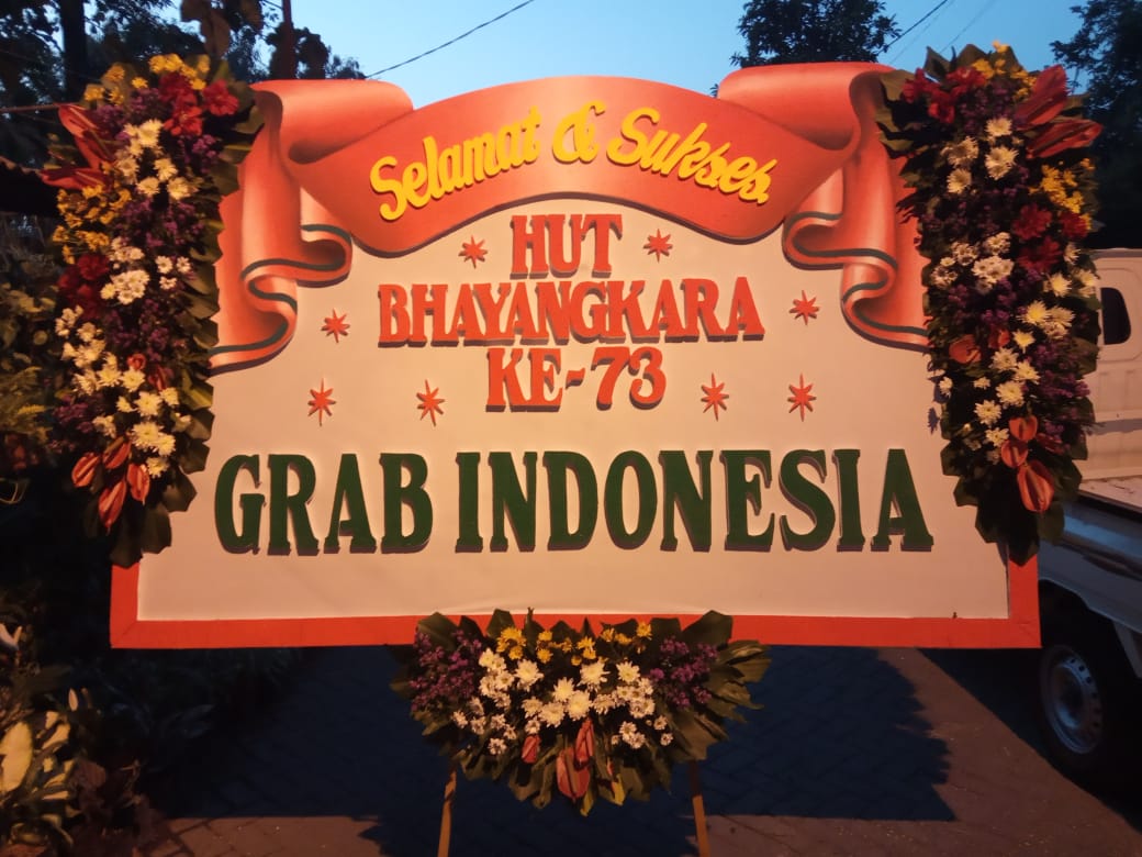 Karangan Bunga HUT Bhayangkara Surabaya Toko Bunga Surabaya